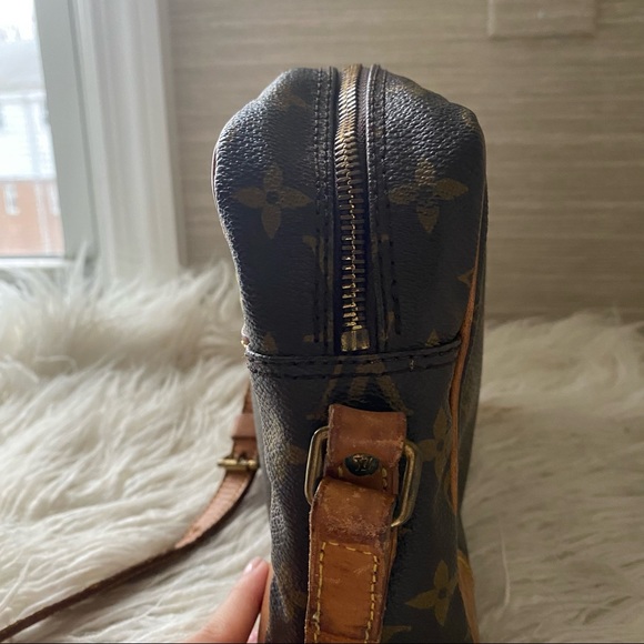 *SOLD* Auth Louis Vuitton Trocadero 27 Shoulder Bag - Picture 10 of 11